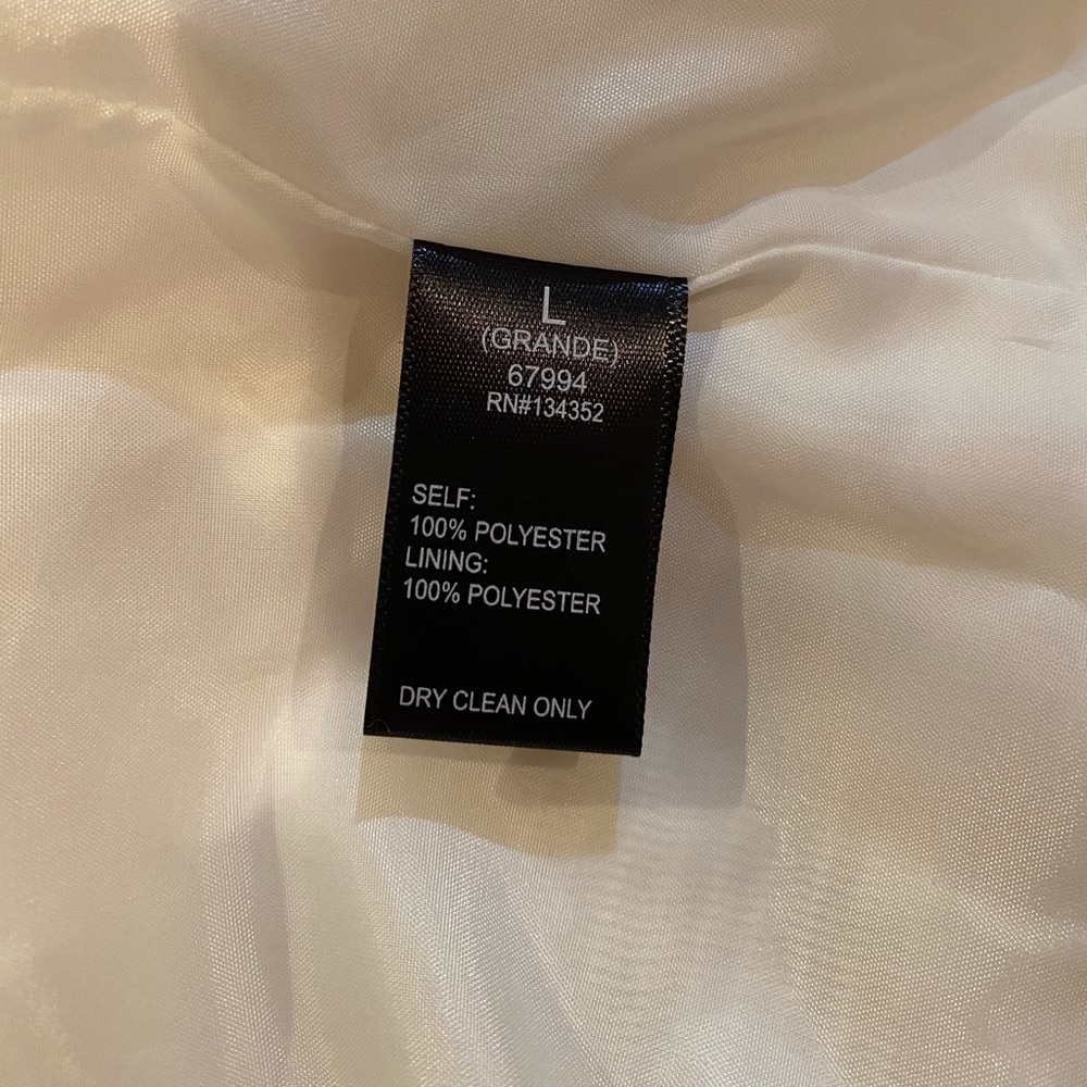 White Fuzzy Jacket - Picture 6 of 7